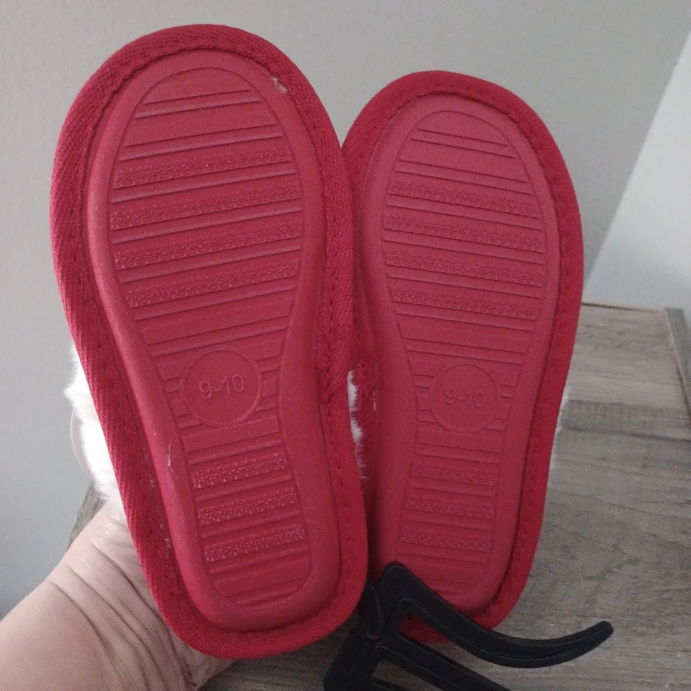 Holiday Time Valentine's Day Strap Back Red Clogs Slippers Toddler 9/10